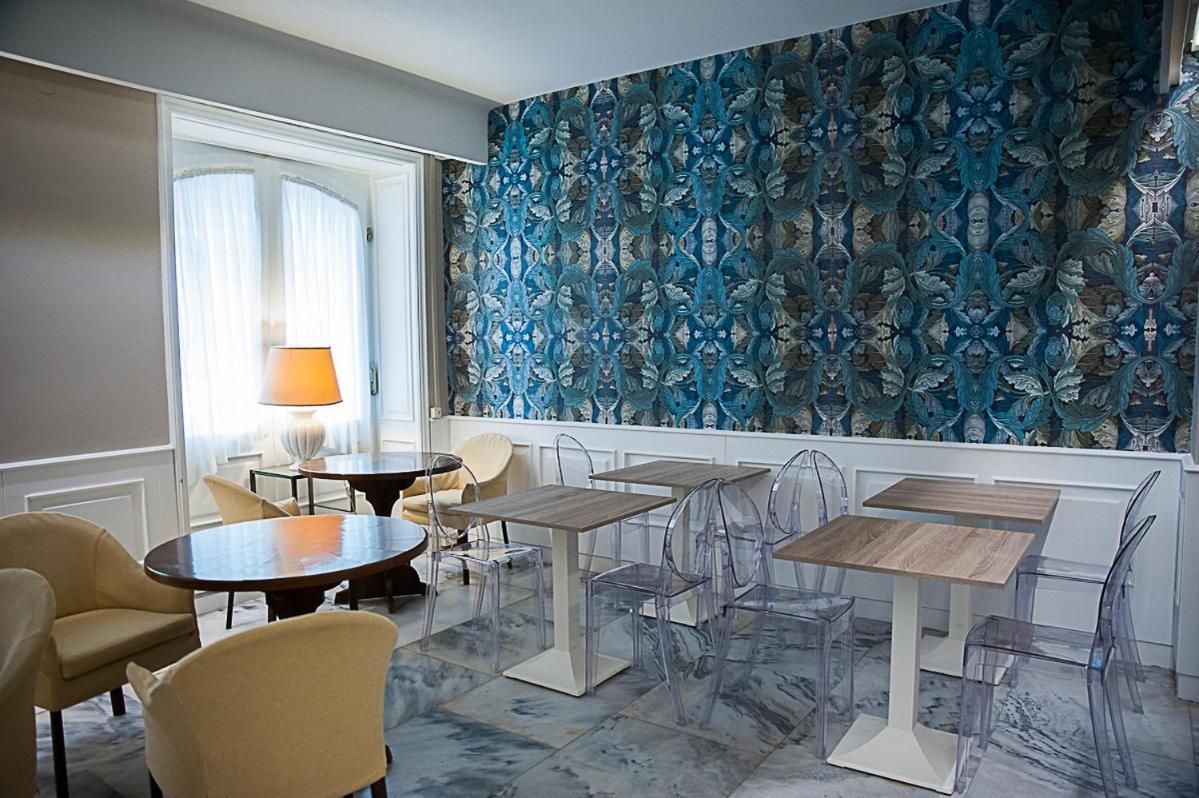 Hotel Bristol ตรีเอสเต ภายนอก รูปภาพ